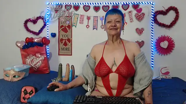 loquitaqueen011 online show from 16, 2, 2025