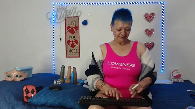 loquitaqueen011 online show from 23, 2, 2025