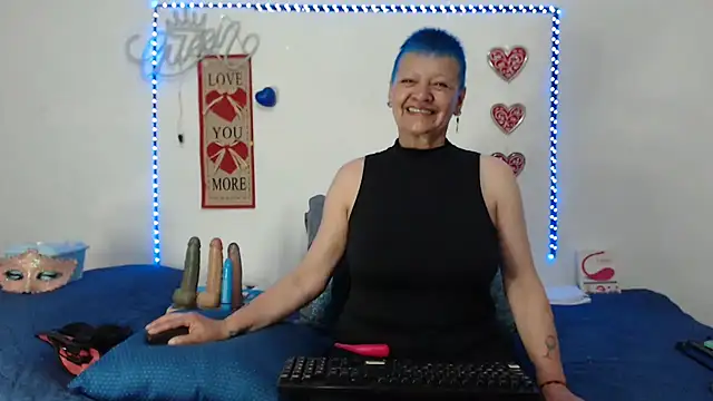 loquitaqueen011 online show from 7, 3, 2025