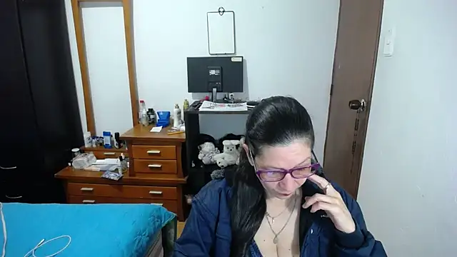 Snapshot of latin49 chatting on 15, 10, 2025 latin49 online show from 15, 10, 2025