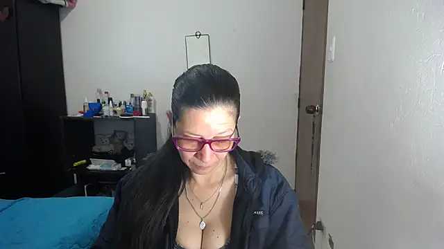 Snapshot of latin49 chatting on 25, 10, 2025 latin49 online show from 25, 10, 2025