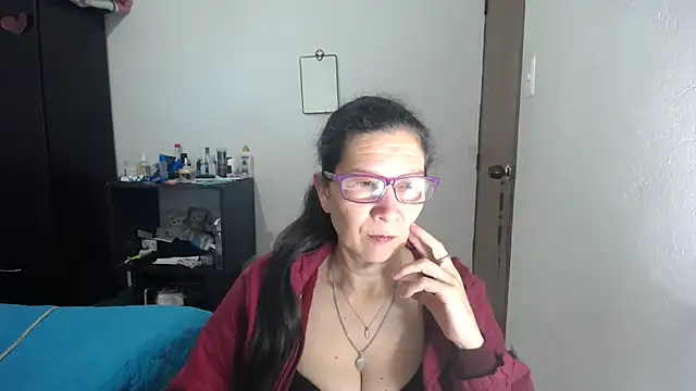 Snapshot of latin49 chatting on 29, 10, 2025 latin49 online show from 29, 10, 2025