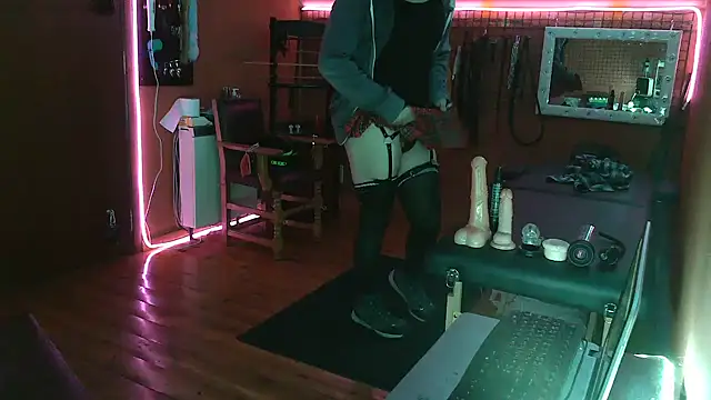 Snapshot of Ginny-the-bdsm-nympho chatting on 2, 2, 2025 Ginny-the-bdsm-nympho online show from 2, 2, 2025