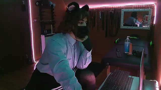 Snapshot of Ginny-the-bdsm-nympho chatting on 12, 10, 2025 Ginny-the-bdsm-nympho online show from 12, 10, 2025