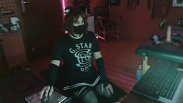 Snapshot of Ginny-the-bdsm-nympho chatting on 23, 10, 2025 Ginny-the-bdsm-nympho online show from 23, 10, 2025