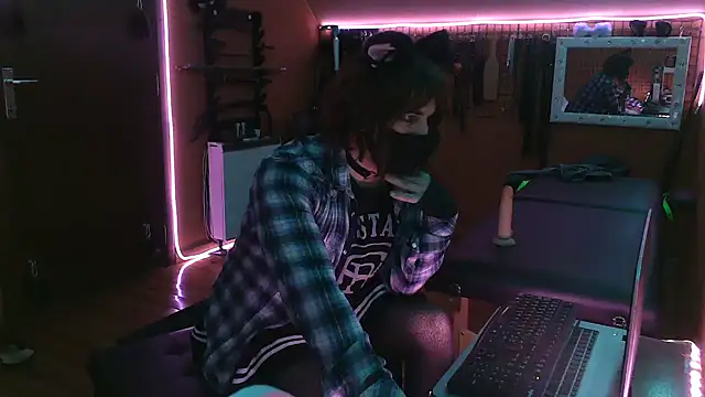 Ginny-the-bdsm-nympho online show from 12, 2, 2026