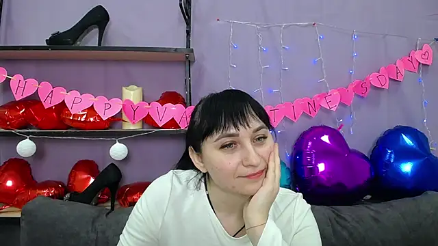 NinaFlawlees online show from 6, 2, 2025