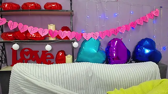 NinaFlawlees online show from 7, 2, 2025