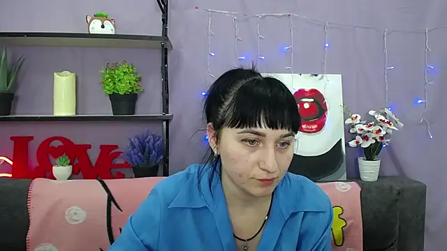 NinaFlawlees online show from 12, 3, 2025