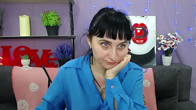 NinaFlawlees online show from 12, 3, 2025