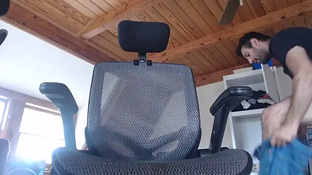 Snapshot of cashmasterzobistone chatting on 3, 3, 2026 cashmasterzobistone online show from 3, 3, 2026