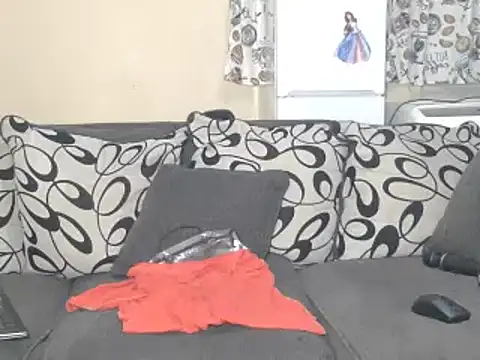 Snapshot of DollyPerryXX chatting on 30, 12, 2024 DollyPerryXX online show from 30, 12, 2024