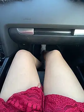 Snapshot of Bayan-Queen chatting on 11, 3, 2025 Bayan-Queen online show from 11, 3, 2025