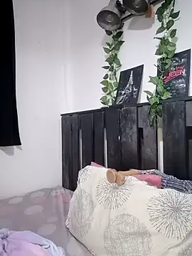 Snapshot of Bayan-Queen chatting on 22, 10, 2025 Bayan-Queen online show from 22, 10, 2025