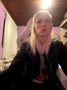 bunnydark00 online show from 8, 11, 2025