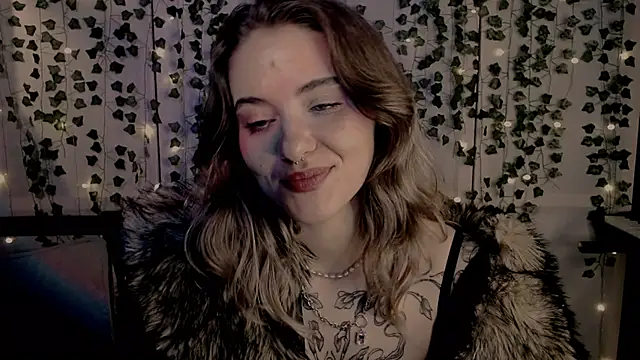 Snapshot of risha_laas chatting on 8, 2, 2025 risha laas online show from 8, 2, 2025