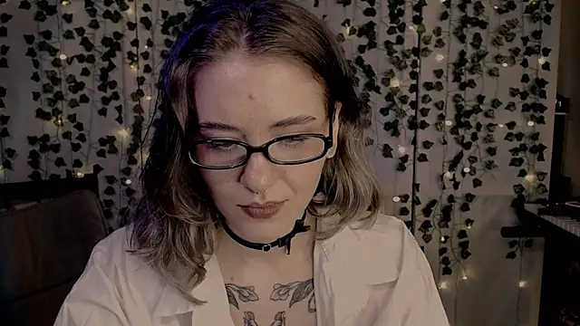 Snapshot of risha_laas chatting on 9, 2, 2025 risha laas online show from 9, 2, 2025