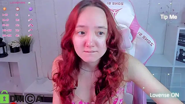 Snapshot of Fera1_Berry chatting on 21, 11, 2025 Fera1 Berry online show from 21, 11, 2025