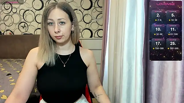 Snapshot of KristinaVegasss chatting on 17, 2, 2025 KristinaVegasss online show from 17, 2, 2025