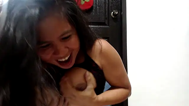 Snapshot of Vanessa3329 chatting on 24, 11, 2025 Vanessa3329 online show from 24, 11, 2025