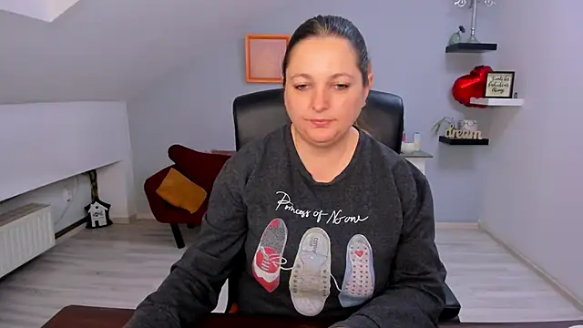 LollaGirl online show from 28, 3, 2026