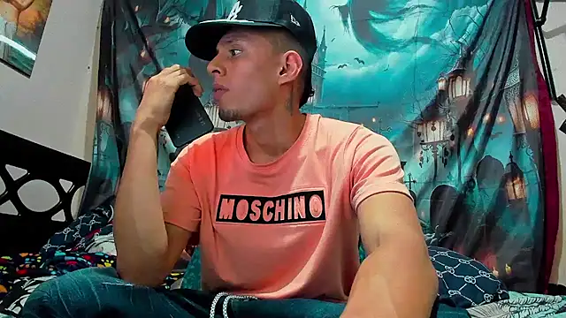 Snapshot of davidlatin66 chatting on 9, 11, 2025 davidlatin66 online show from 9, 11, 2025