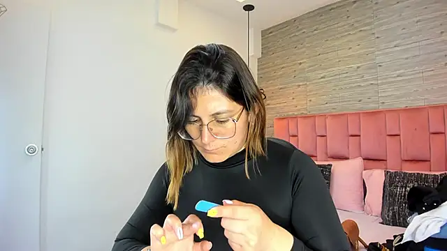 Snapshot of SarahDeyvis chatting on 19, 9, 2025 SarahDeyvis online show from 19, 9, 2025