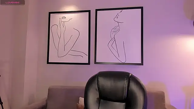 EveBensonX online show from 25, 11, 2025