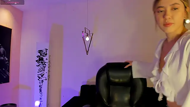 EveBensonX online show from 12, 1, 2026