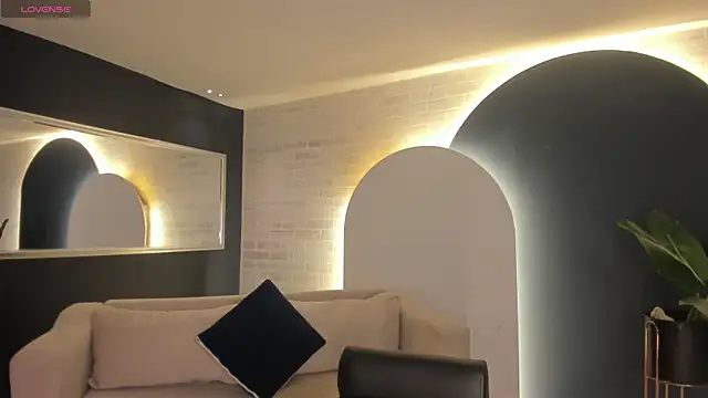 EveBensonX online show from 3, 4, 2026