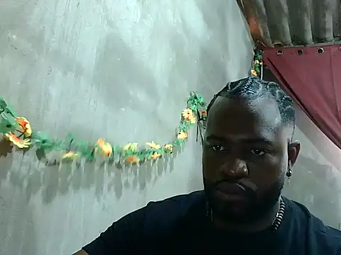 Snapshot of 2ocmaxi chatting on 25, 10, 2025 2ocmaxi online show from 25, 10, 2025