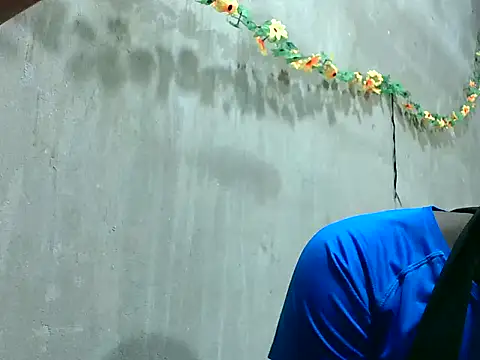 Snapshot of 2ocmaxi chatting on 24, 11, 2025 2ocmaxi online show from 24, 11, 2025