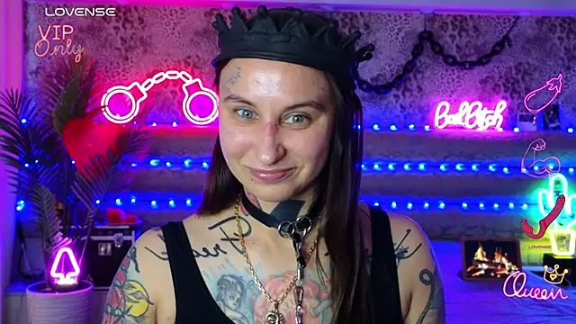 Cool Freak  online show from 27, 2, 2026