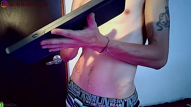 Snapshot of Twink_Temptation chatting on 16, 1, 2025 Twink Temptation online show from 16, 1, 2025