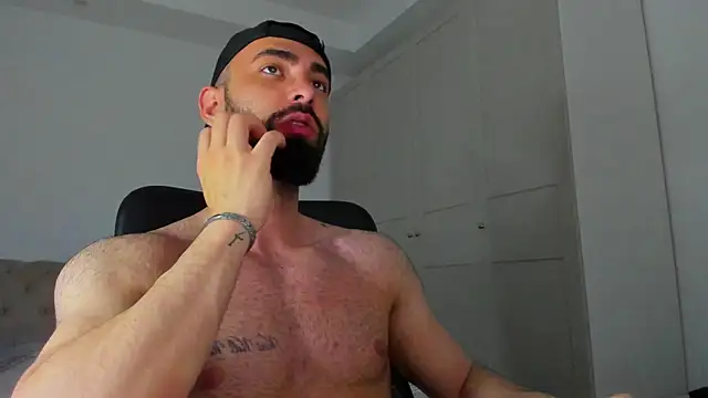 Snapshot of MichaelMasterss chatting on 4, 5, 2026 MichaelMasterss online show from 4, 5, 2026