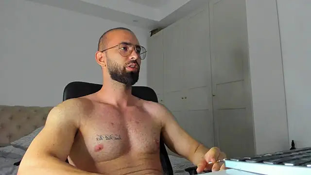 Snapshot of MichaelMasterss chatting on 18, 6, 2026 MichaelMasterss online show from 18, 6, 2026