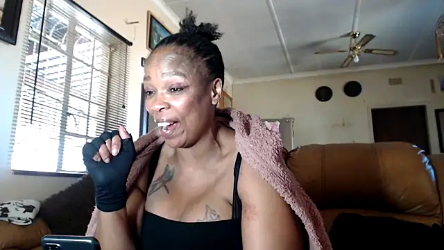 Snapshot of Gucci_Bx chatting on 13, 5, 2026 Gucci Bx online show from 13, 5, 2026