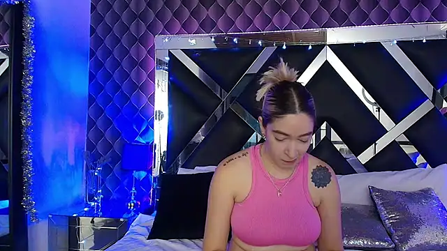 victoriaa lee  online show from 28, 5, 2026