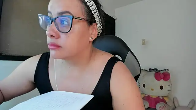 smile sweetpao online show from 19, 2, 2025