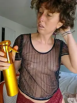 Snapshot of mossy_kiss chatting on 6, 11, 2025 mossy kiss online show from 6, 11, 2025