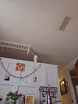 Snapshot of mossy_kiss chatting on 13, 11, 2025 mossy kiss online show from 13, 11, 2025