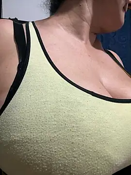 gabiTetas online show from 5, 4, 2026