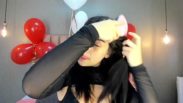 Alexa Thaylor  online show from 19, 2, 2025