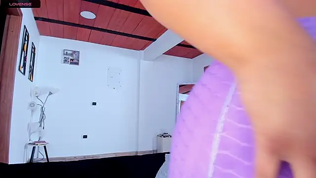 Snapshot of iriss_25 chatting on 26, 9, 2025 iriss 25 online show from 26, 9, 2025