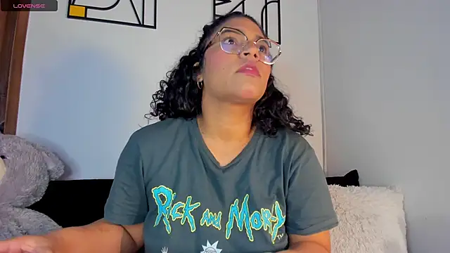 Snapshot of iriss_25 chatting on 28, 9, 2025 iriss 25 online show from 28, 9, 2025