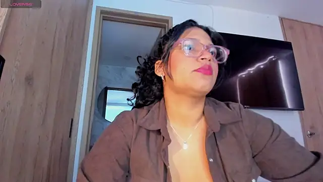 Snapshot of iriss_25 chatting on 13, 6, 2026 iriss 25 online show from 13, 6, 2026