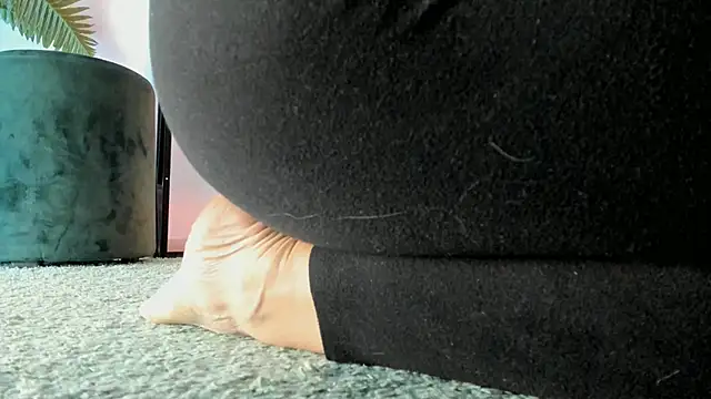 RebeccaMartinez online show from 15, 12, 2024