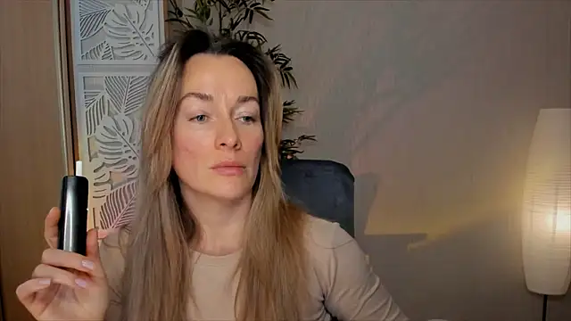 RebeccaMartinez online show from 28, 2, 2026