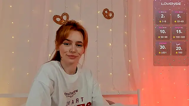 Phoenix Margo online show from 22, 9, 2025