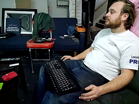 Snapshot of Holy5417_69 chatting on 21, 2, 2025 Holy5417 69 online show from 21, 2, 2025